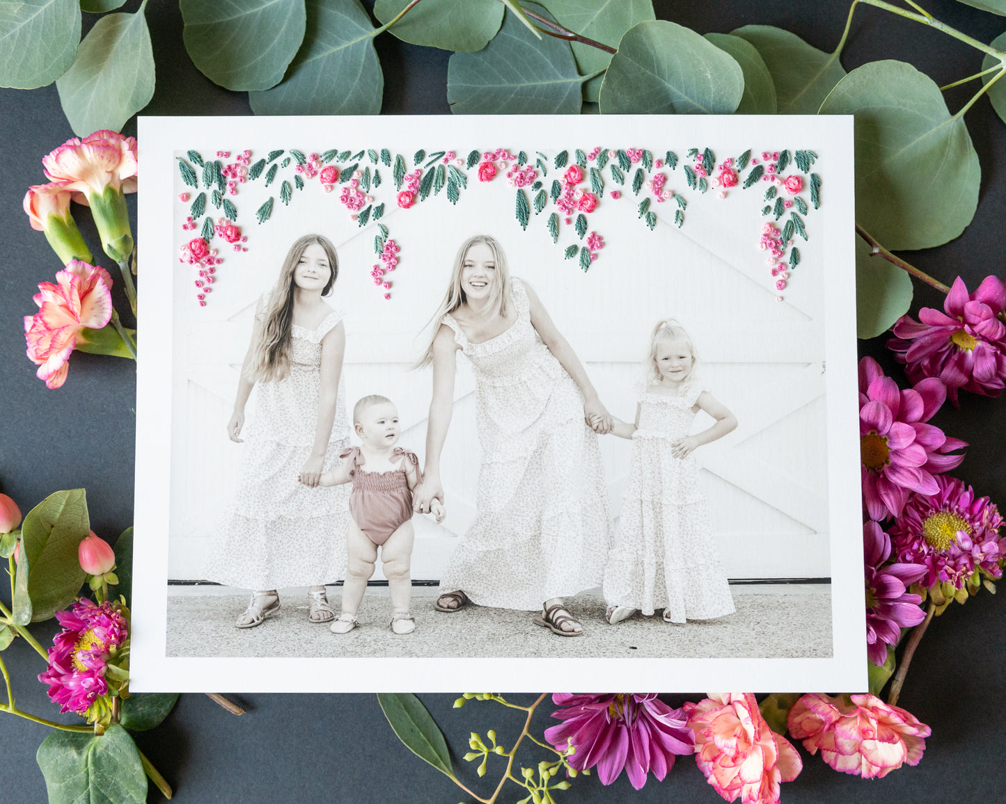 Hand-drawn Garland 8x10